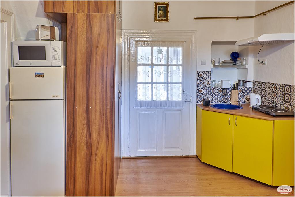 Ana Guesthouse Senta Esterno foto